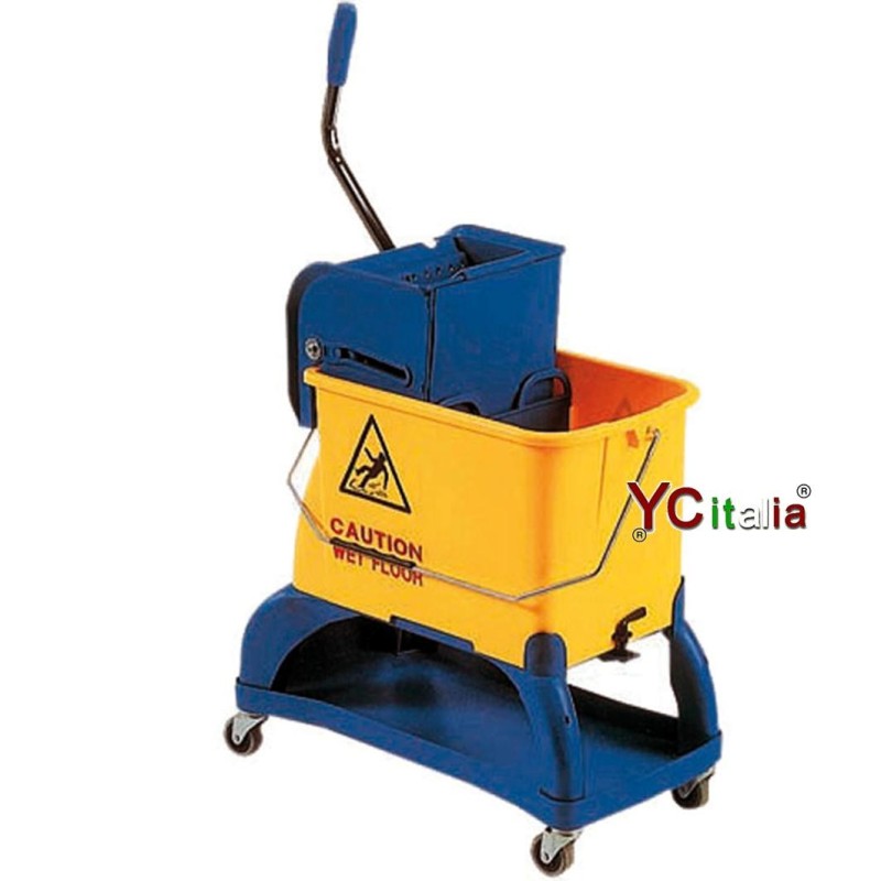 164,00 €F.A.R.H. Snc Di Bottacin Antonio & CCarrelli für die ReinigungCarrello per pulizie 55x27x87 h