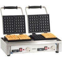 Platten, um neue Waffles zu machen